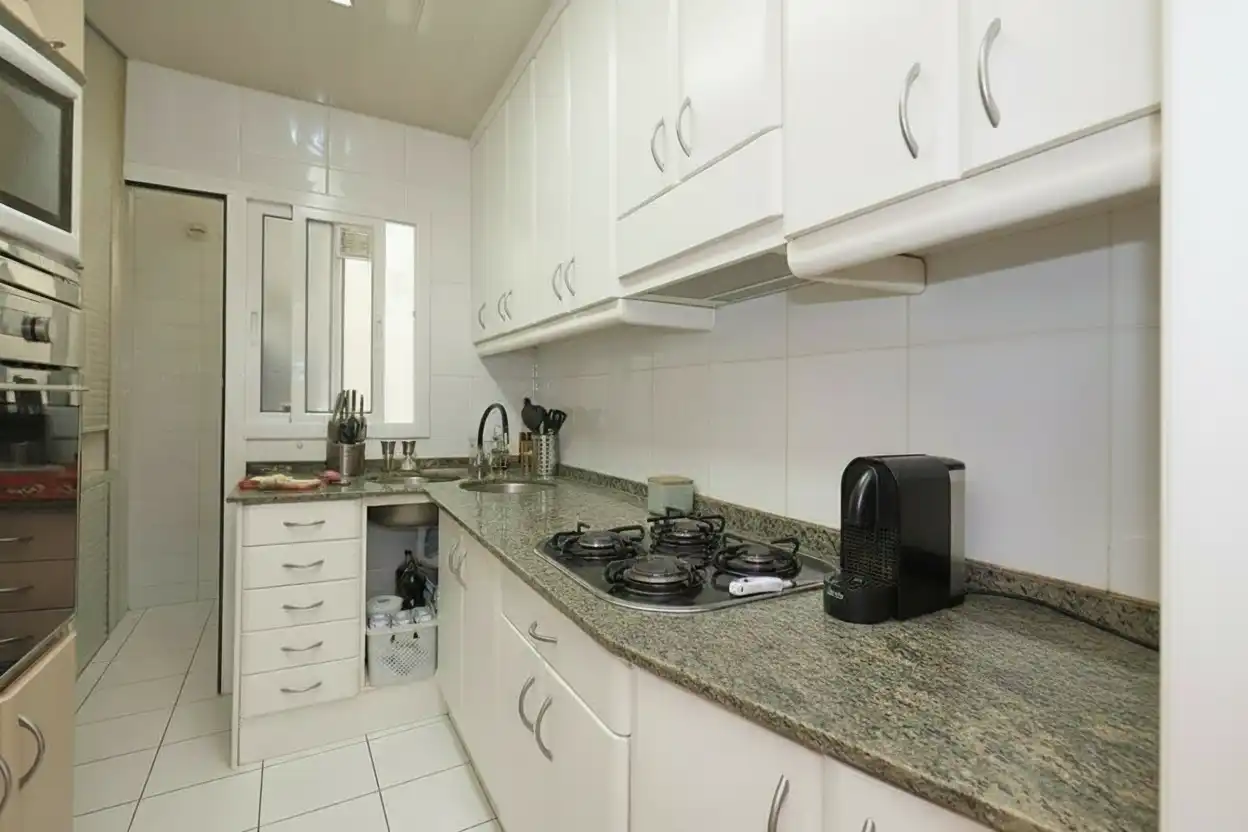 Cocina de Piso en venta en L'Hospitalet de Llobregat con Calefacción y Balcón
