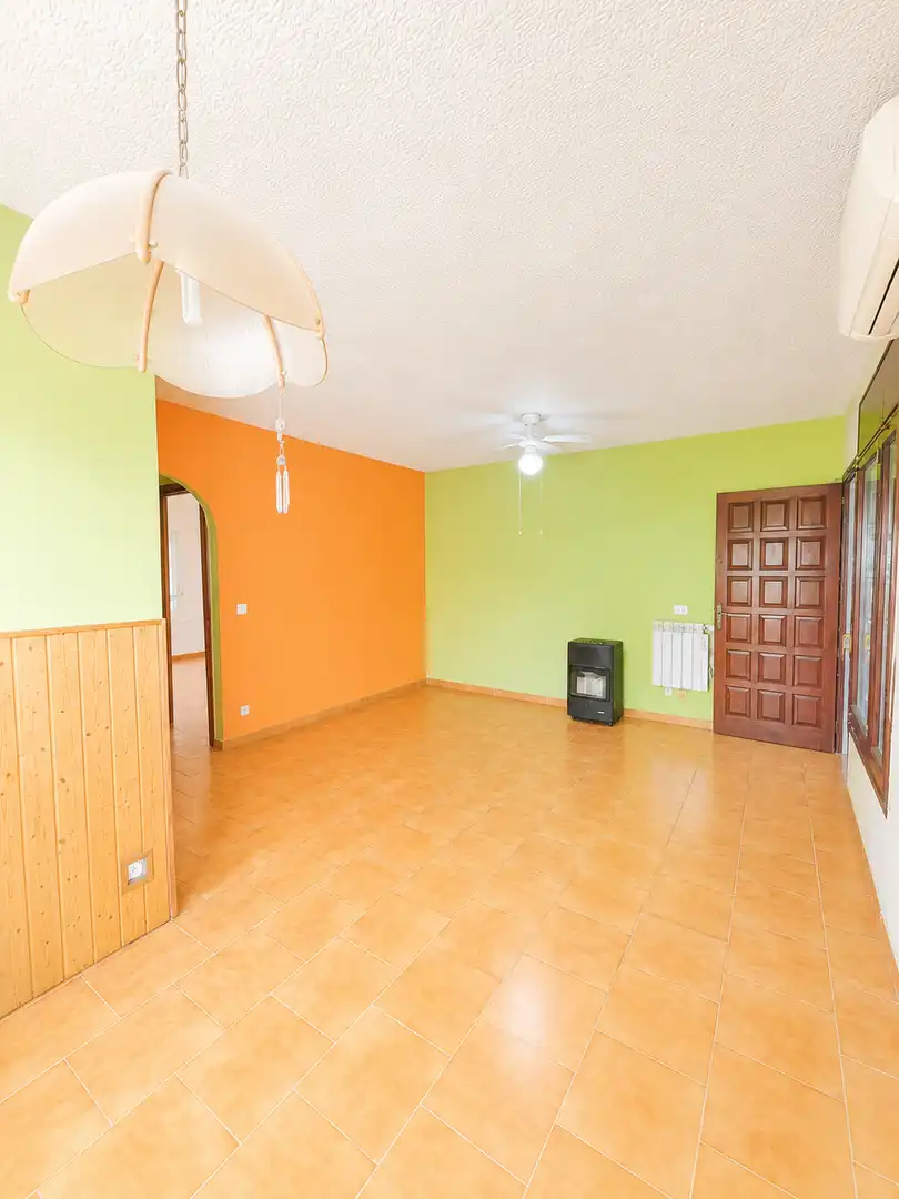Sala d'estar de Casa o xalet en venda en Roses amb Aire condicionat, Calefacció i Jardí privat