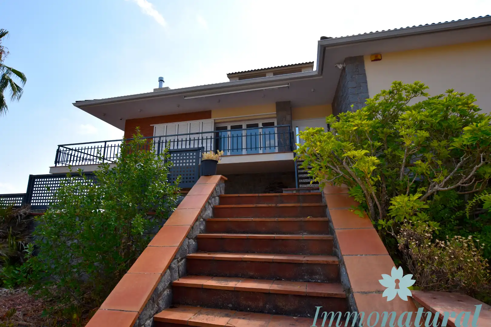 Vista exterior de Casa o chalet en venta en Torrelles de Llobregat con Aire acondicionado, Calefacción y Jardín privado