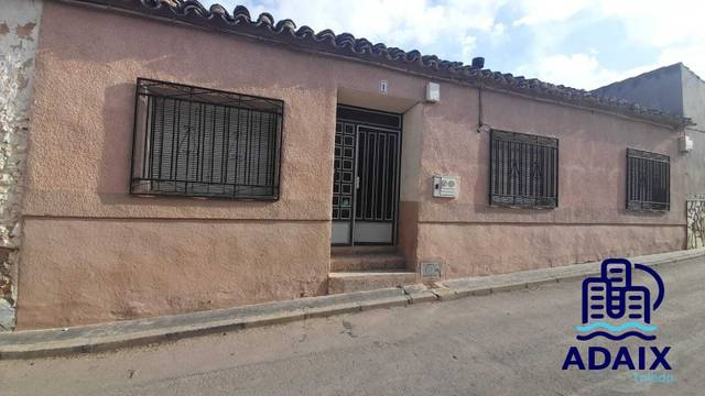 Casa-chalet en Venta en Calle Arenal, 1 en Dosbarrios