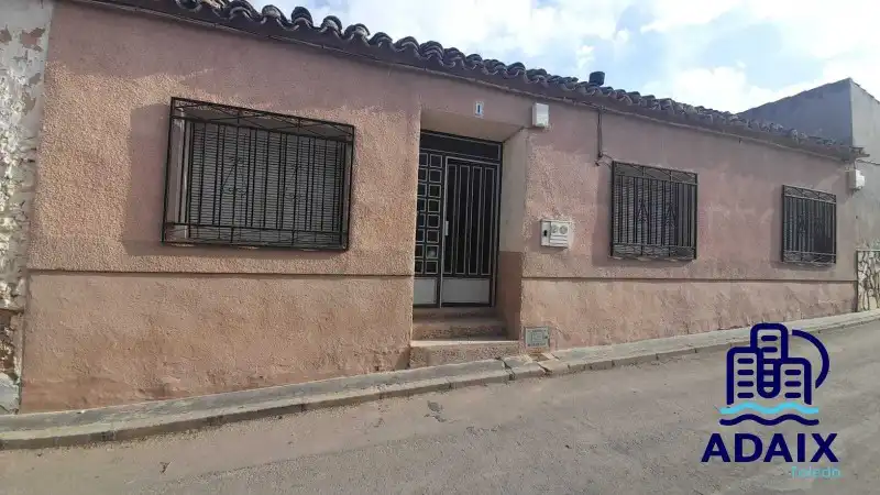 Vista exterior de Casa o chalet en venta en Dosbarrios