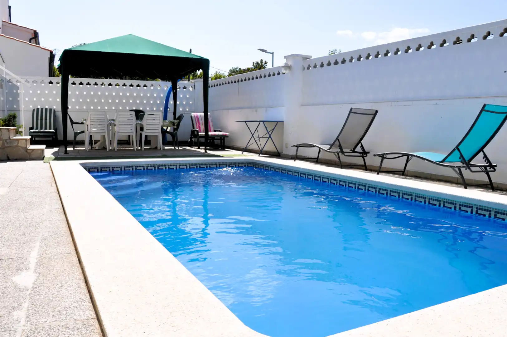 Piscina de Casa o chalet en venta en Empuriabrava con Aire acondicionado, Calefacción y Jardín privado