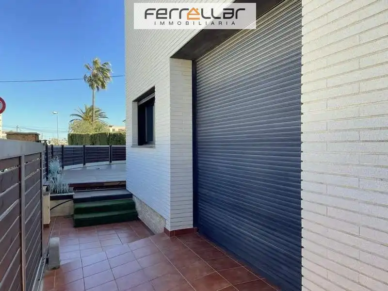 Vista exterior de Casa o chalet en venta en Cambrils con Calefacción, Jardín privado y Terraza