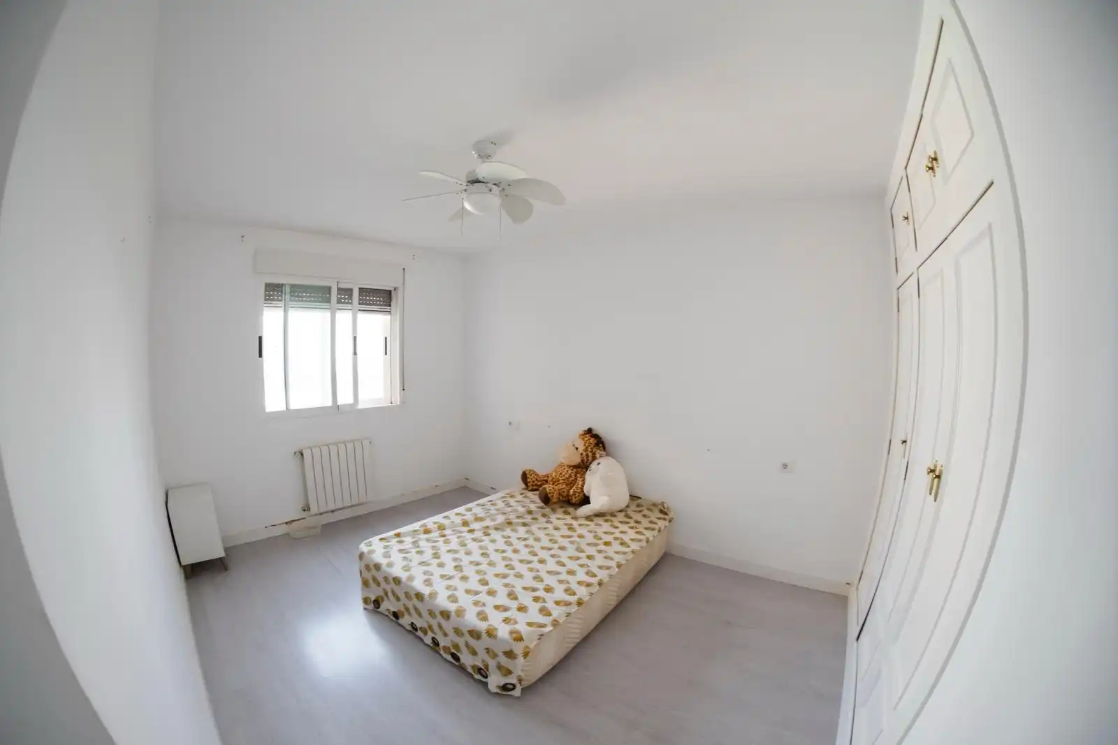 Habitación de Piso en venta en Albacete con Aire acondicionado, Calefacción y Parquet