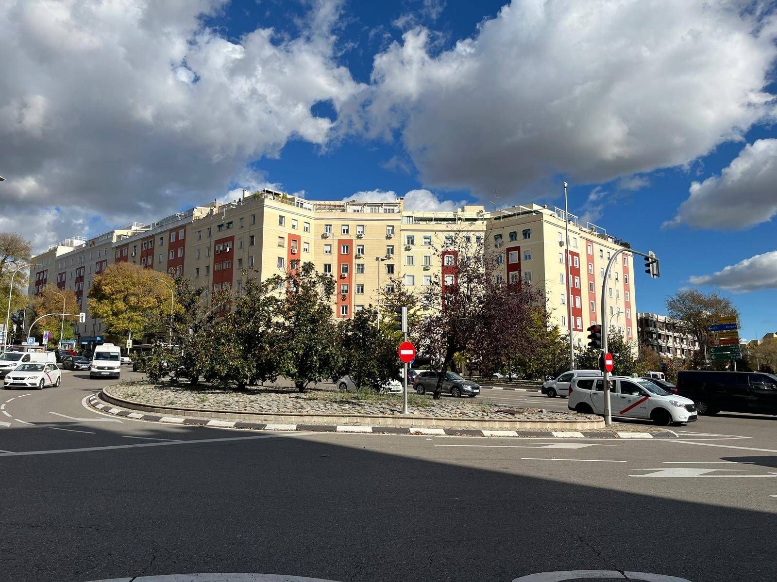 Vista exterior de Pis de lloguer en  Madrid Capital amb Calefacció, Parquet i Terrassa