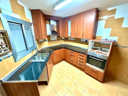 Kitchen of Flat for sale in Santa Coloma de Gramenet  with Heating, Terrace and Balcony