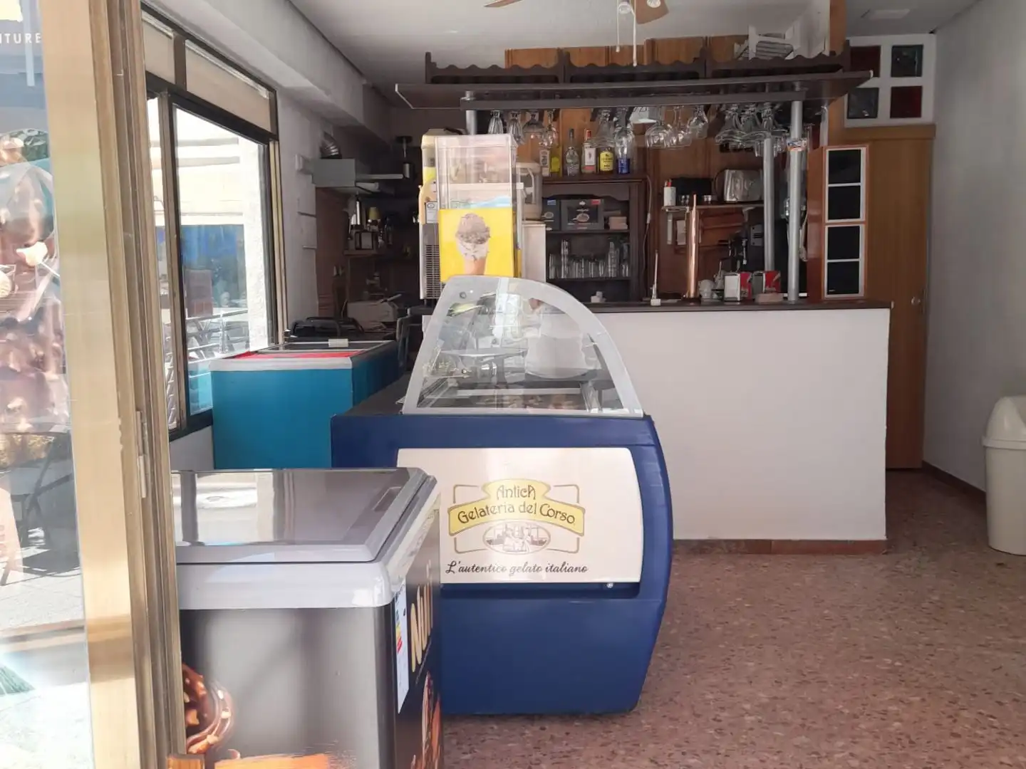 Local de alquiler en Playa de Gandia