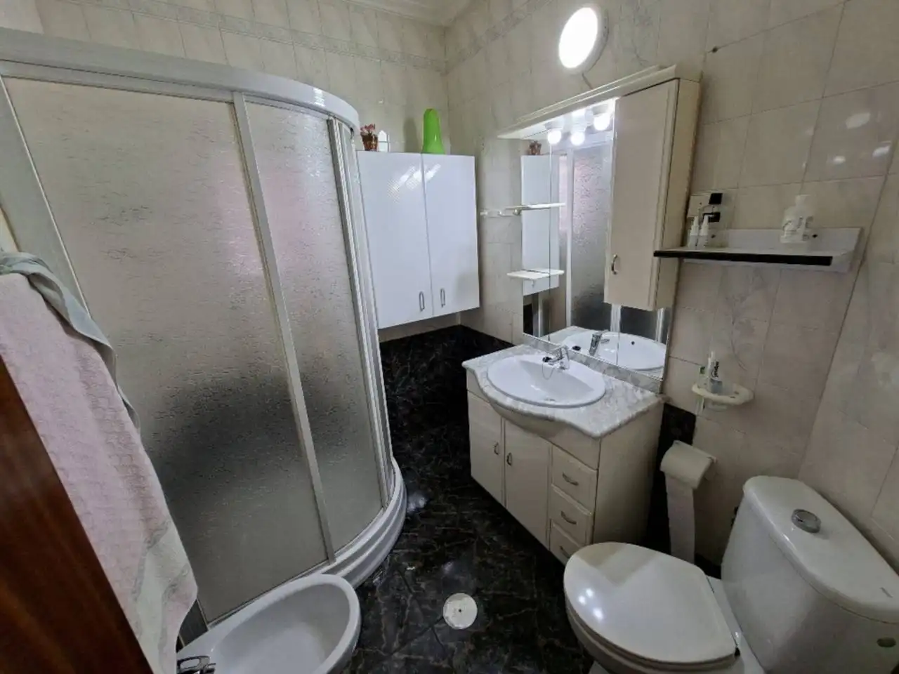 Badezimmer von Wohnung zum Verkauf in Cartagena