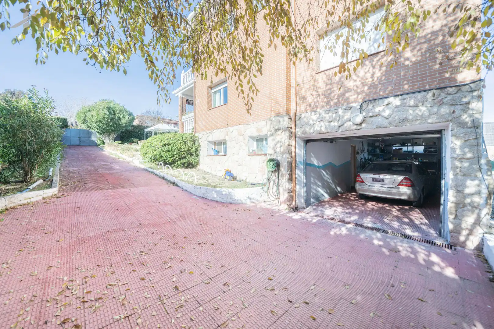 Exterior view of Houses for sale in Villanueva del Pardillo  with Heating, Private garden and Terrace