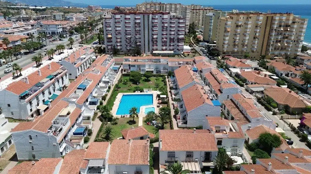 Adossat amb piscina en venda a Centro Internacional, imagen 2