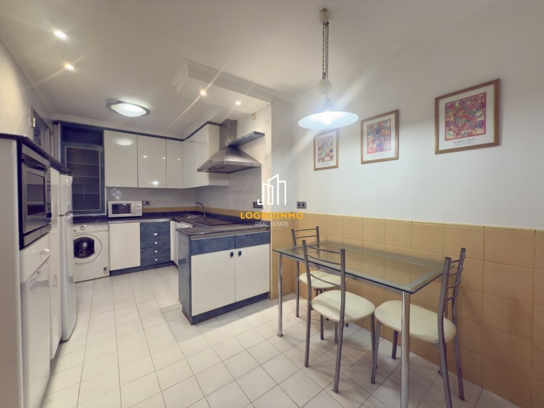 Cocina de Piso en venta en  Logroño con Calefacción, Terraza y Balcón