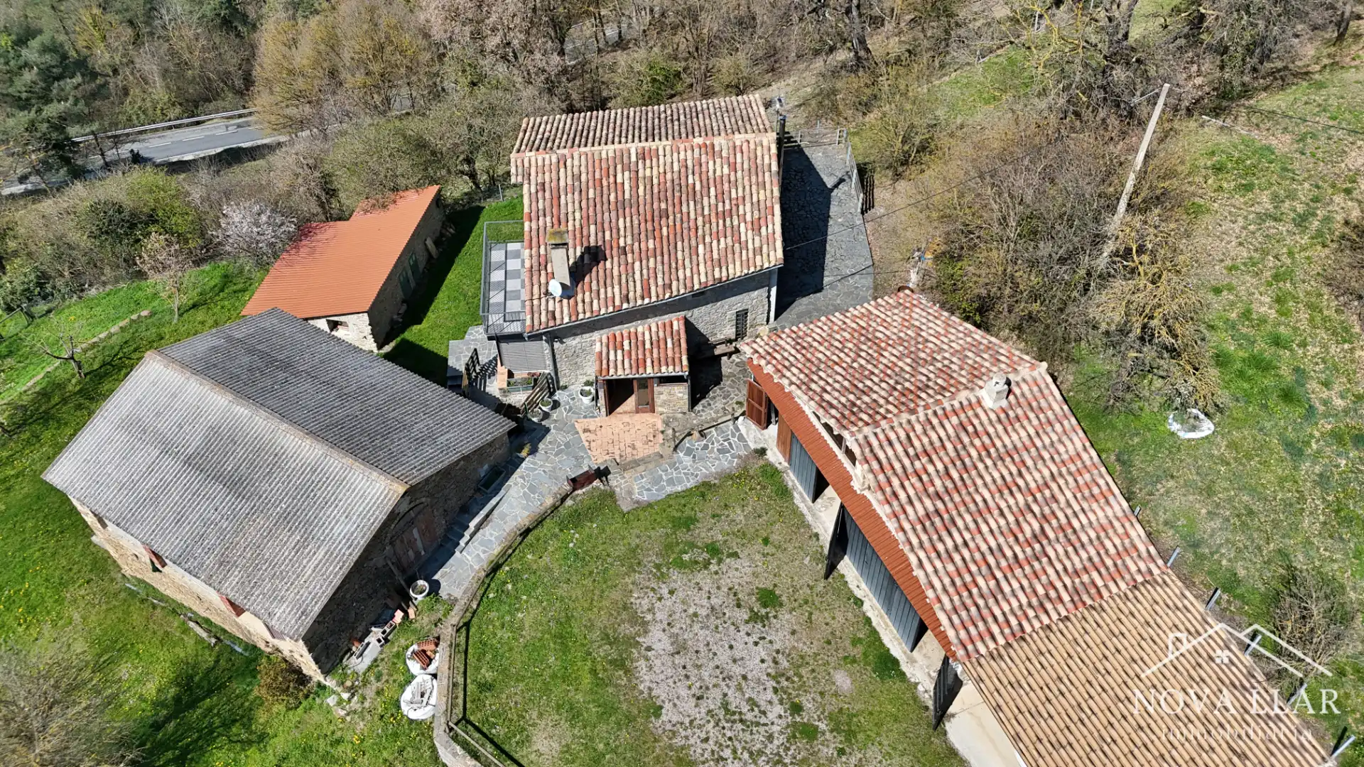 Vista exterior de Finca rústica en venta en Les Llosses con Calefacción, Jardín privado y Parquet