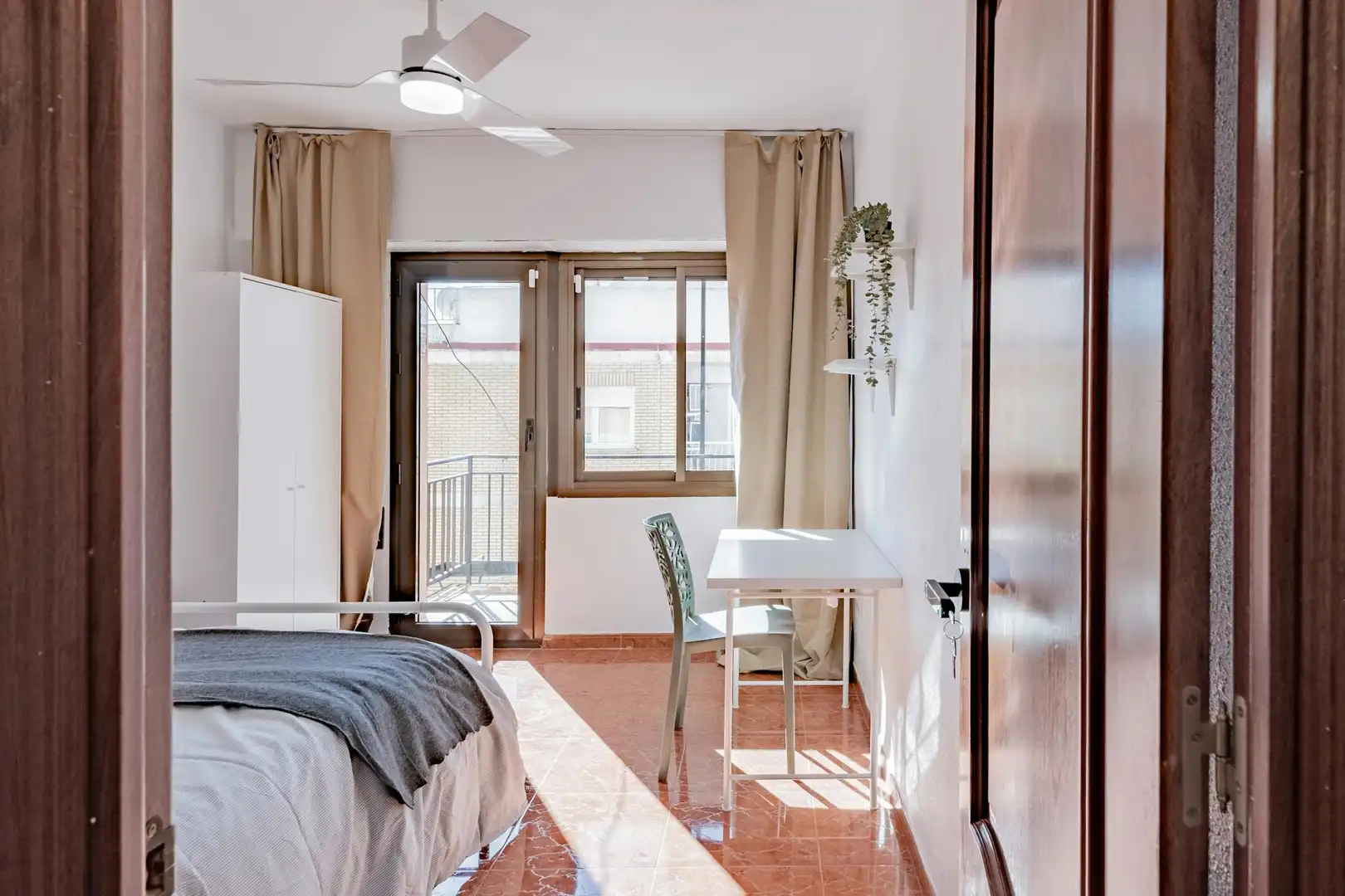 Schlafzimmer von Wohnung zur untervermieten in  Valencia Capital mit Waschmaschine