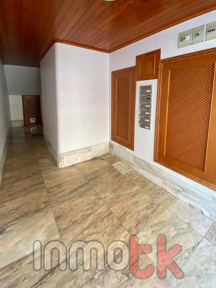 Piso en venta en A Coruña Capital  con Parquet y Trastero