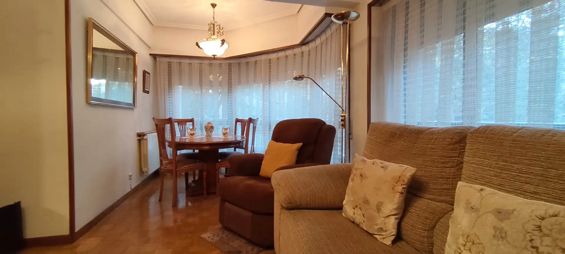 Sala de estar de Piso en venta en  Logroño con Calefacción, Parquet y Trastero