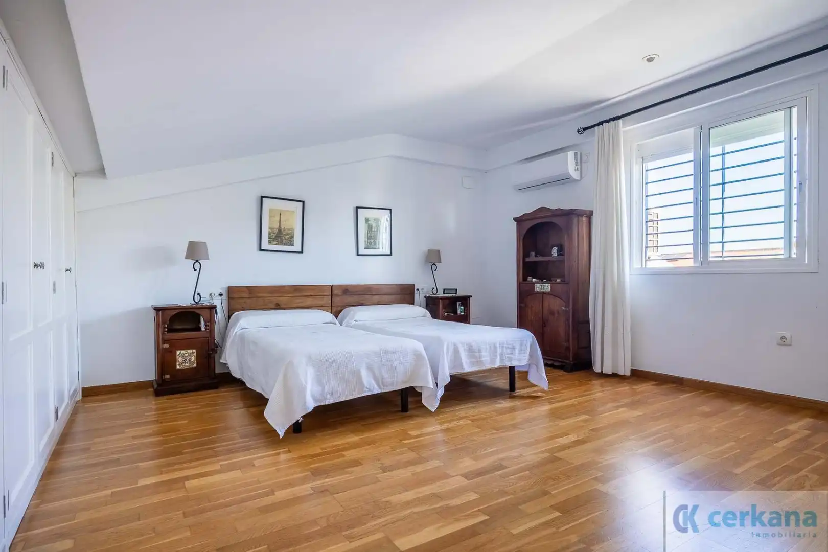 Bedroom of Houses for sale in Espartinas  with Air Conditioner and Storage room
