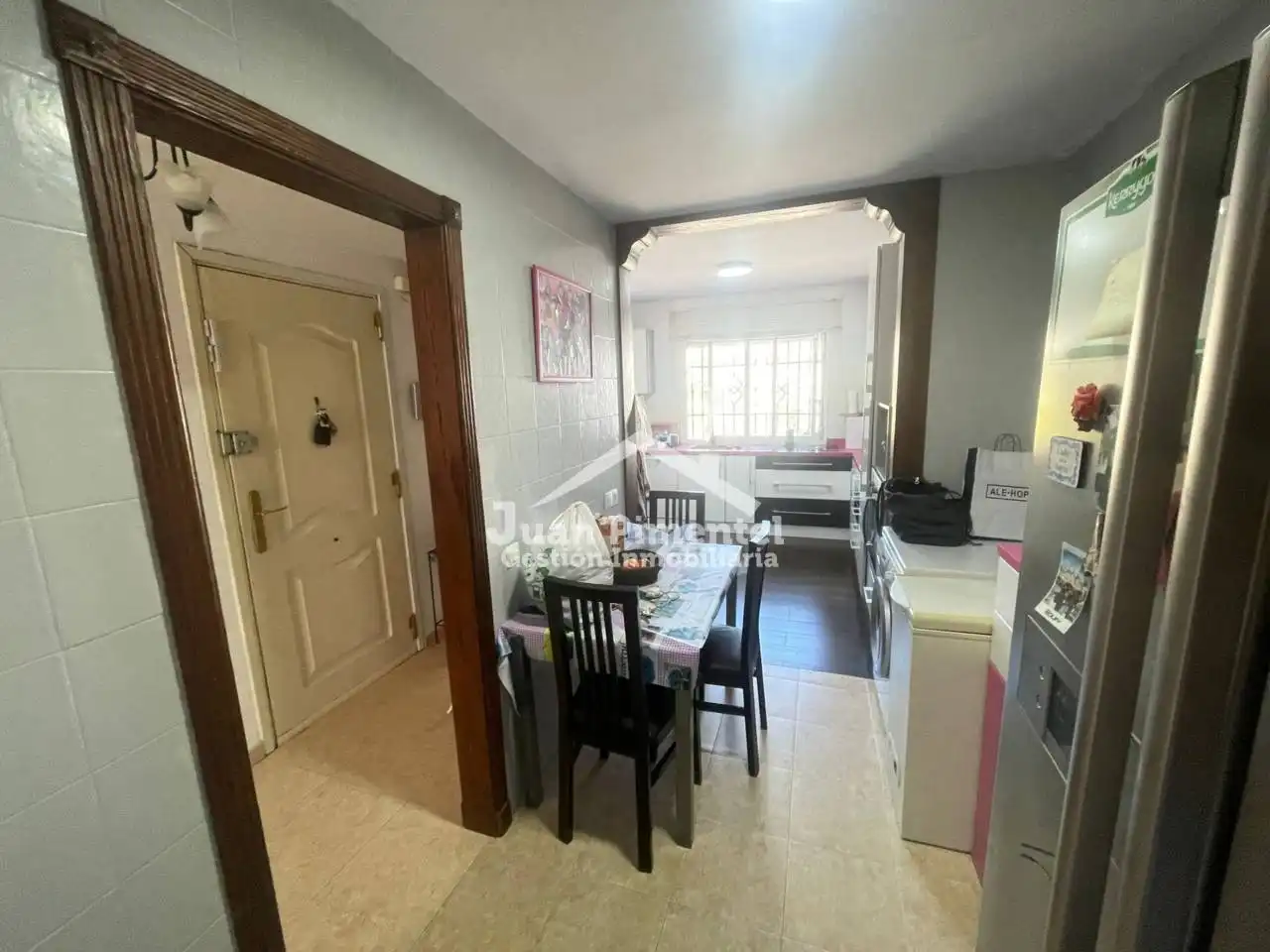 Menjador de Casa adosada en venda en Estepona amb Aire condicionat, Jardí privat i Terrassa