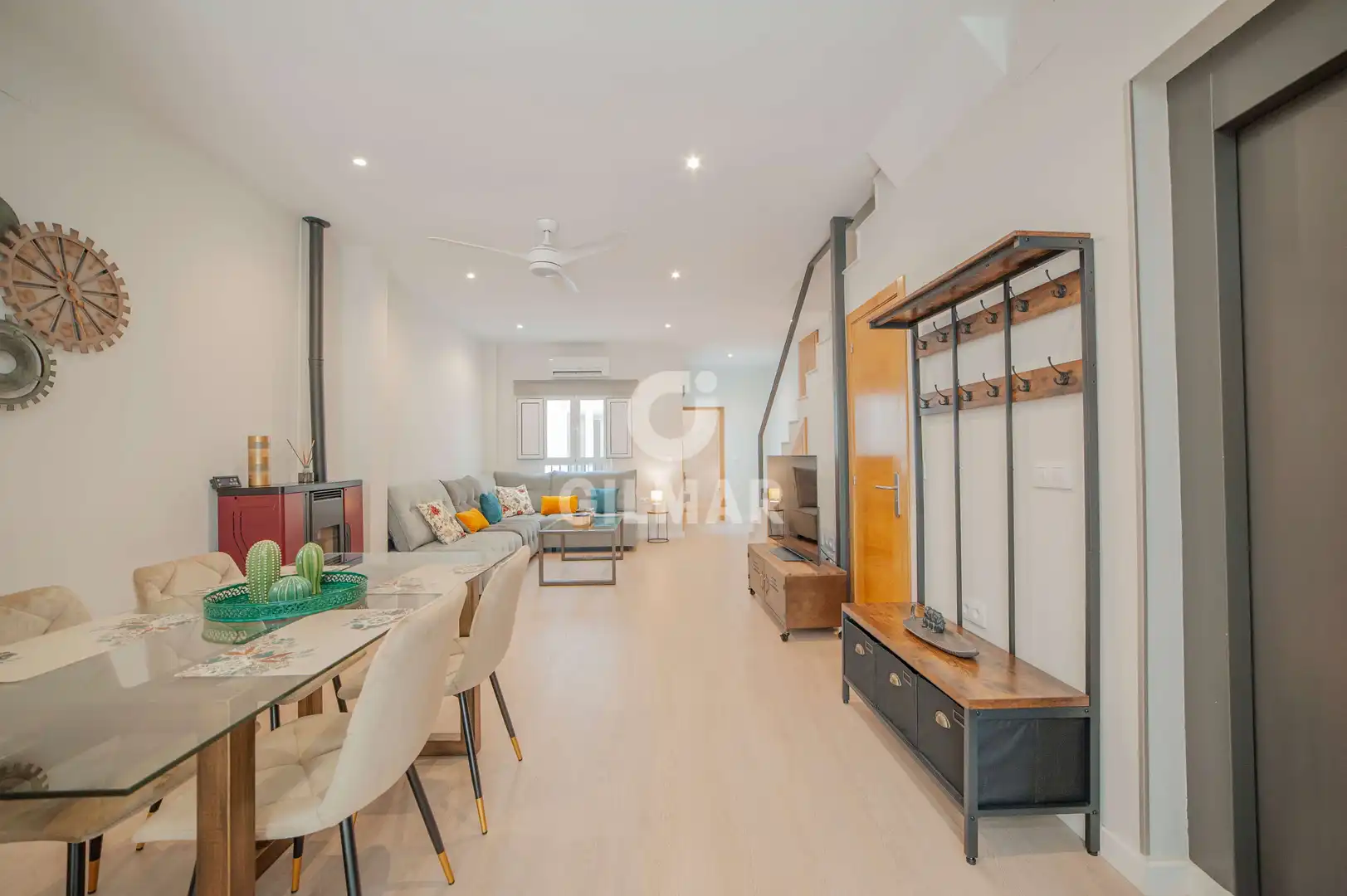 Außenansicht von Maisonette zur Miete in Sevilla mit Heizung, Möbliert und Balkon