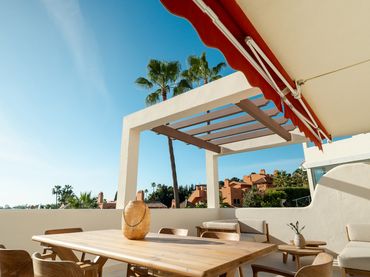 Piso con piscina en venta en Marbella - Marbella,Nueva Andalucia,Avenida del Prado