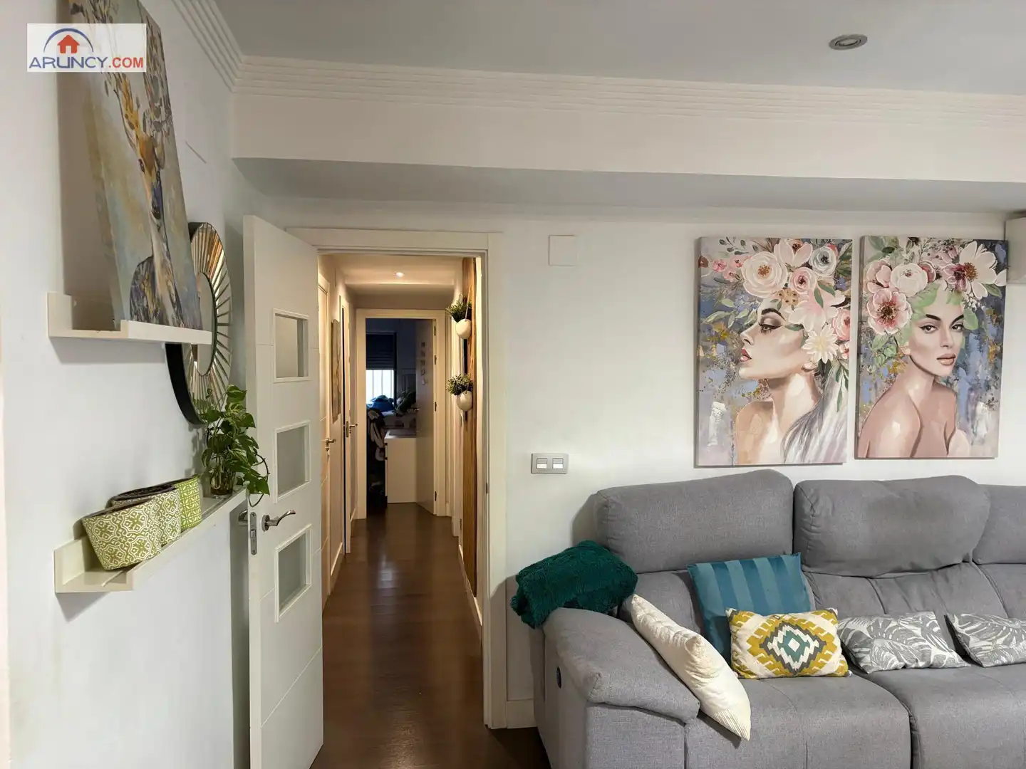 Flat for sale in Sevilla  with Air Conditioner and Furnished