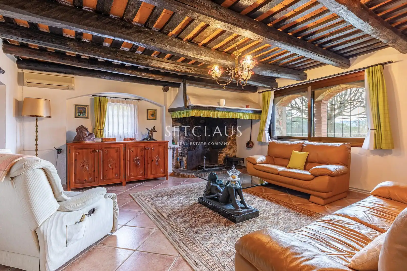 Sala d'estar de Finca rústica en venda en Sant Feliu de Buixalleu amb Aire condicionat, Calefacció i Terrassa