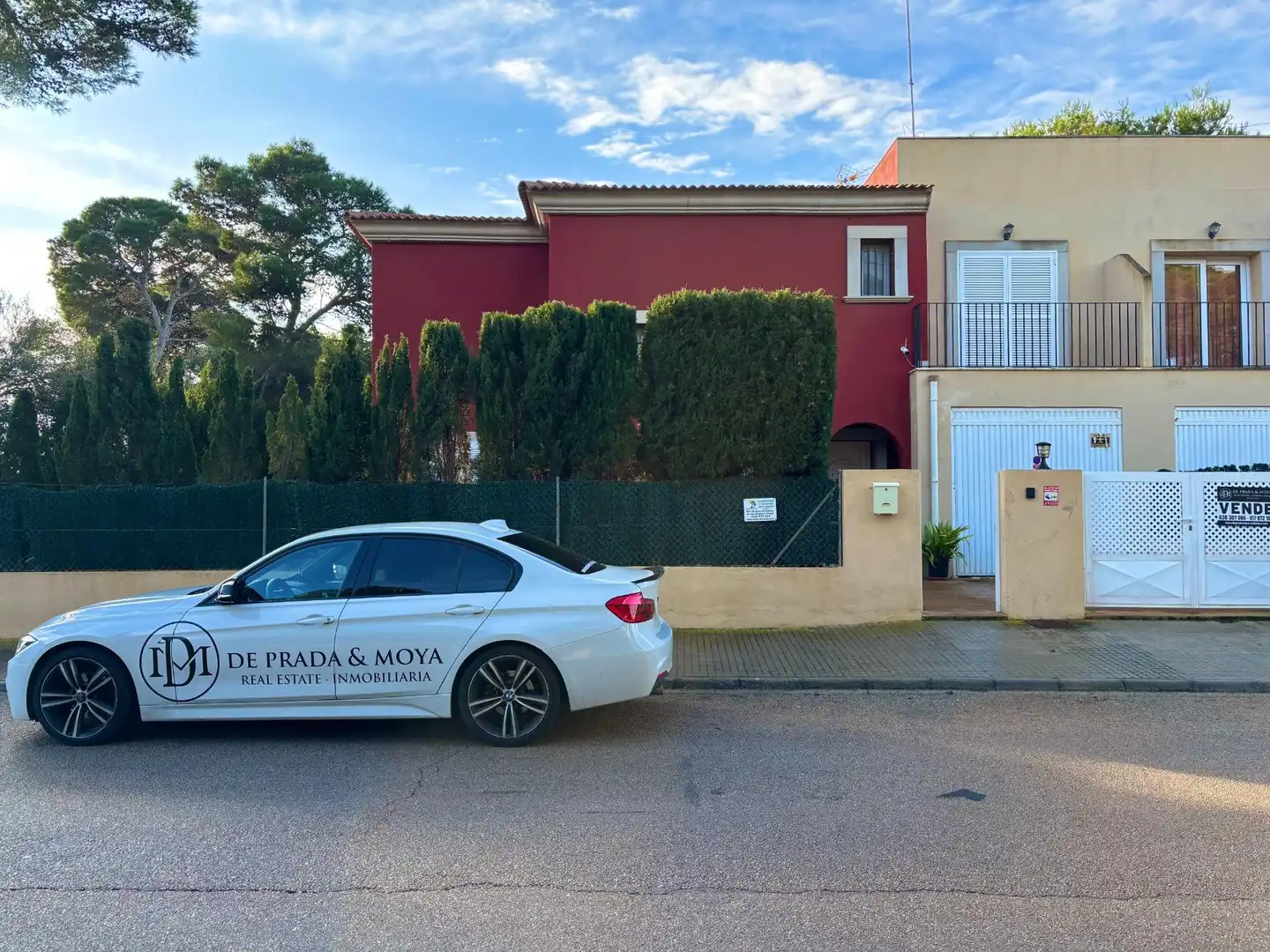 Außenansicht von Einfamilien-Reihenhaus zum Verkauf in Llucmajor mit Heizung, Privatgarten und Terrasse