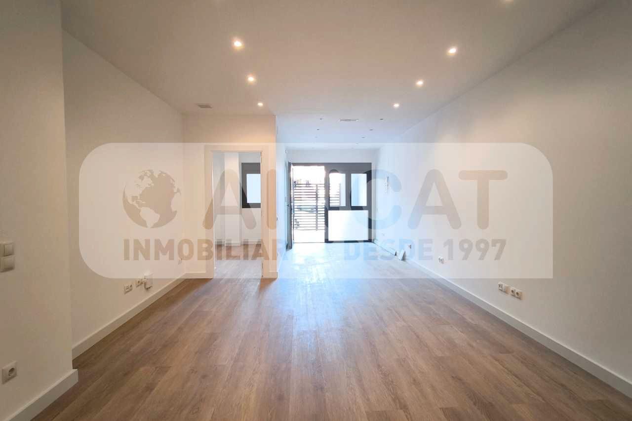 Living room of Flat for sale in Sant Boi de Llobregat  with Terrace and Oven