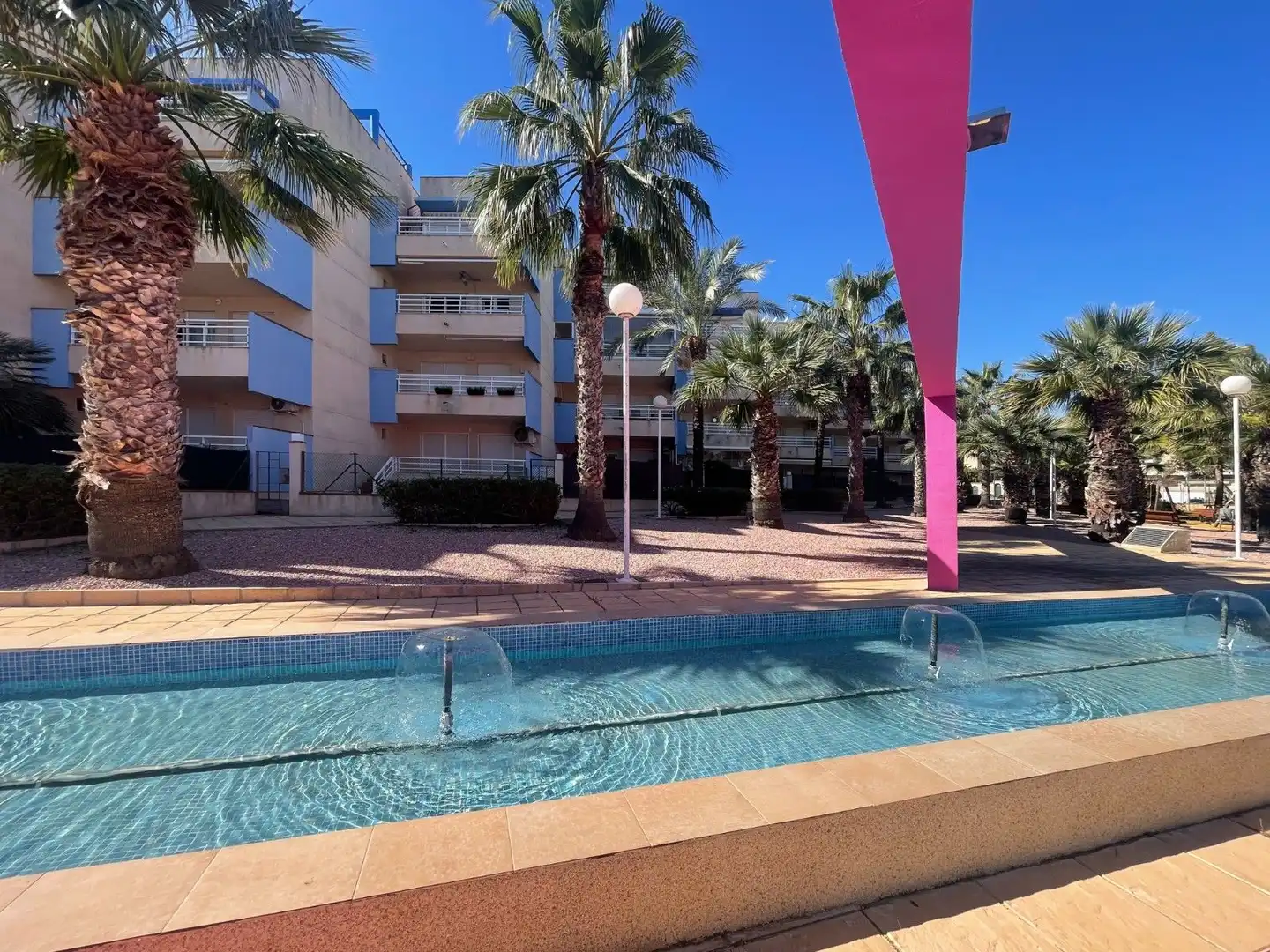 Apartamento con piscina en venta en Calle Aguamarina