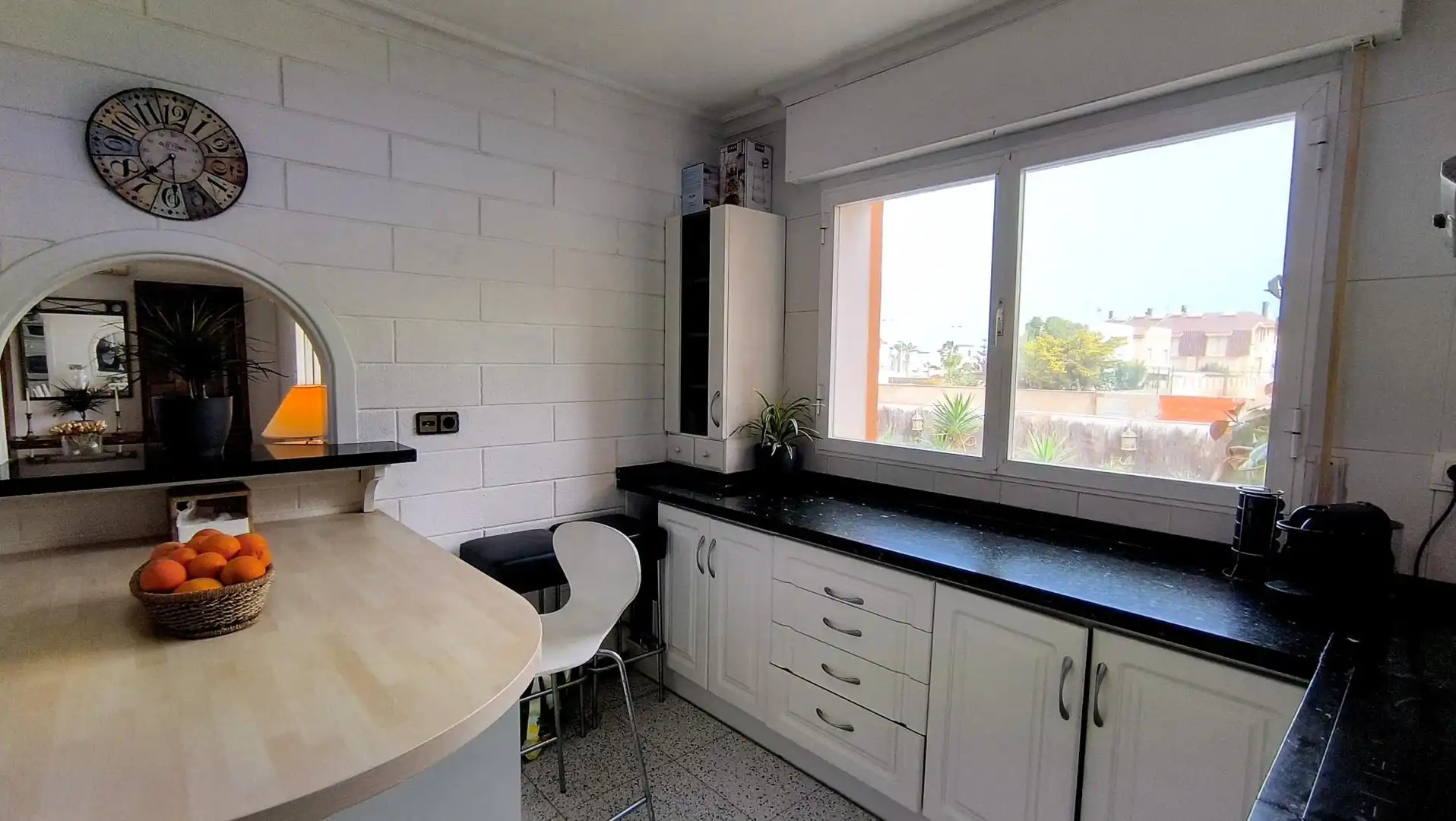 Küche von Einfamilien-Reihenhaus zum Verkauf in La Manga del Mar Menor mit Terrasse