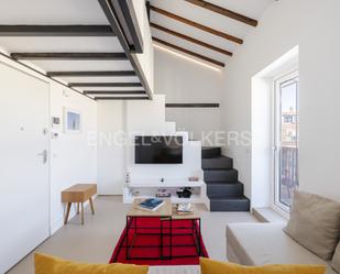 Sala d'estar de Àtic de lloguer en  Madrid Capital amb Aire condicionat, Calefacció i Terrassa