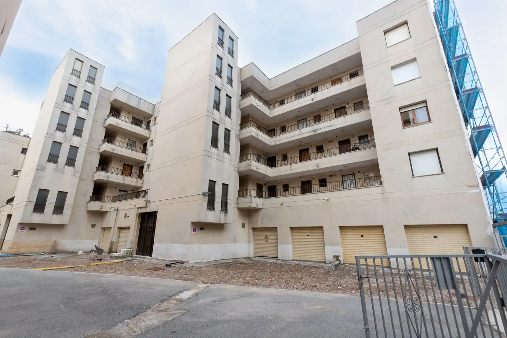 Vista exterior de Apartament en venda en Roses amb Terrassa