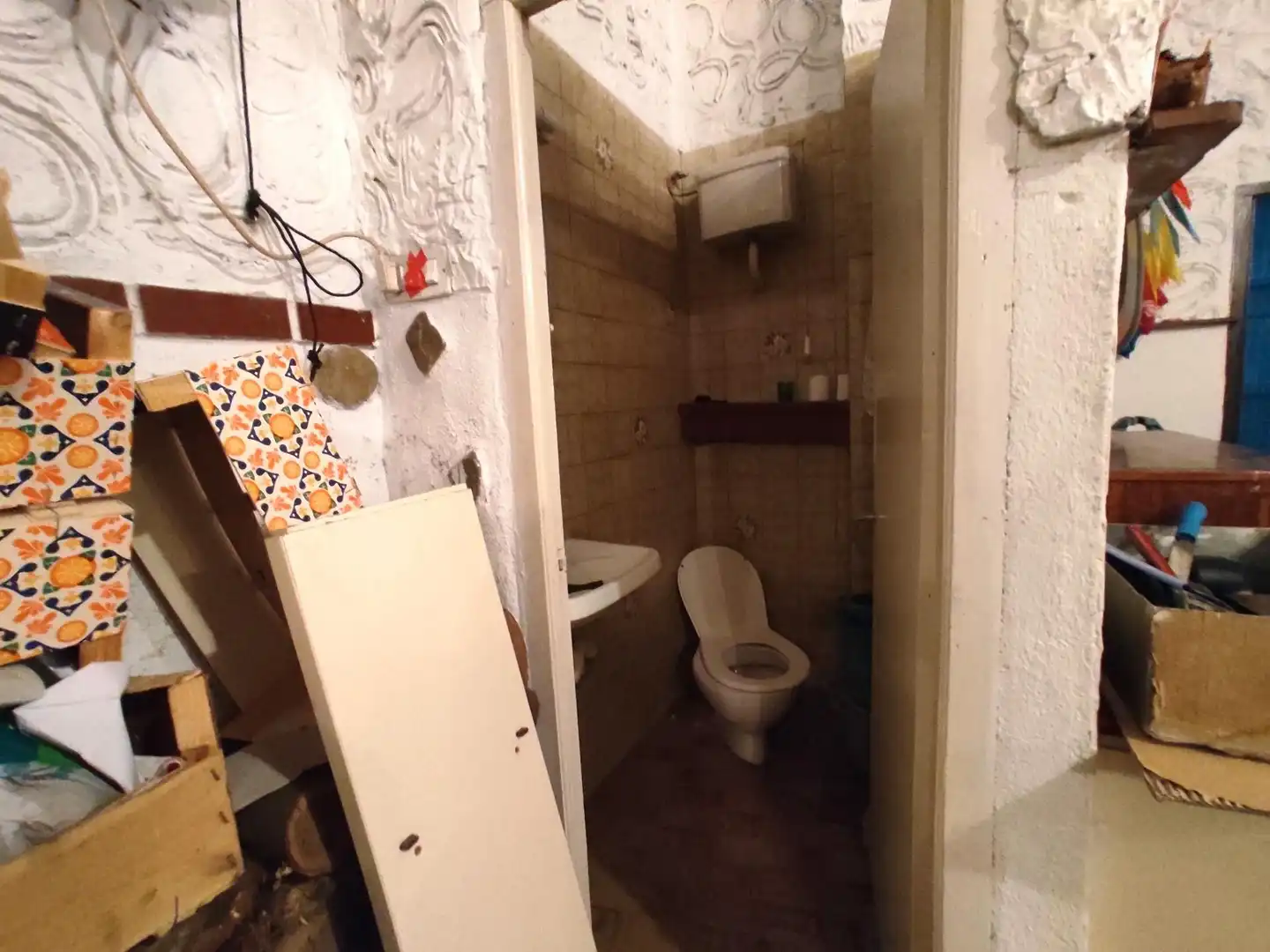 Badezimmer von Garage zum Verkauf in Balmaseda