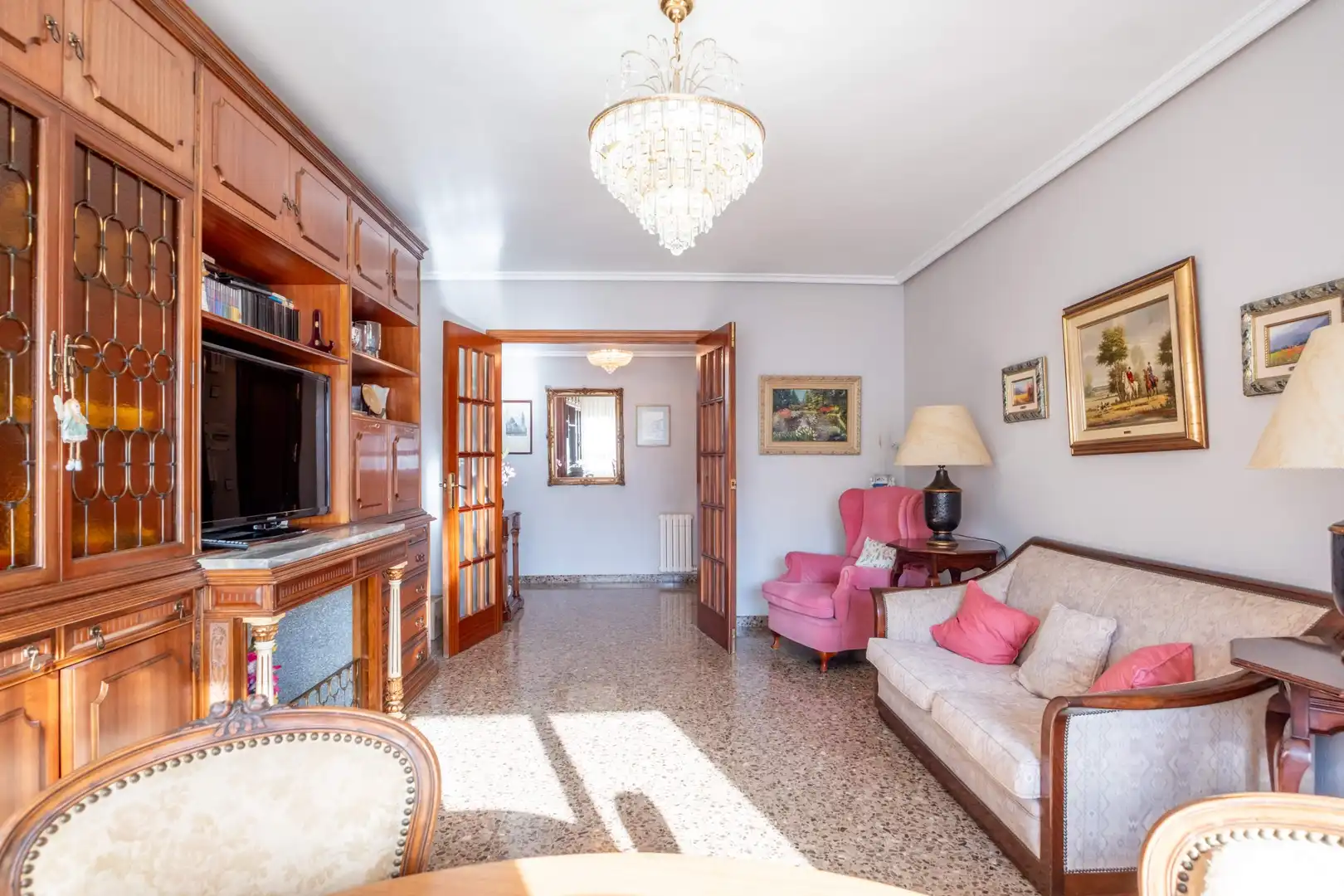 Living room of Flat for sale in Zaragoza  with Heating, Terrace and Storage room