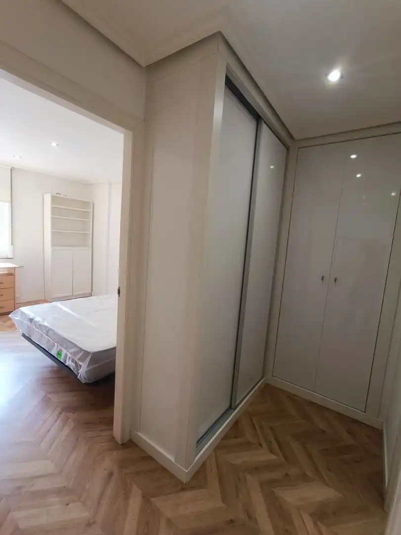 Apartamento de alquiler en Cuatro Caminos - Plaza de la Cubela