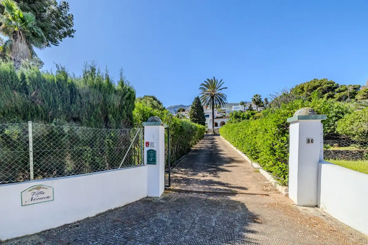 Detached house with garden for sale in Las Rotas / Les Rotes, imagen 6