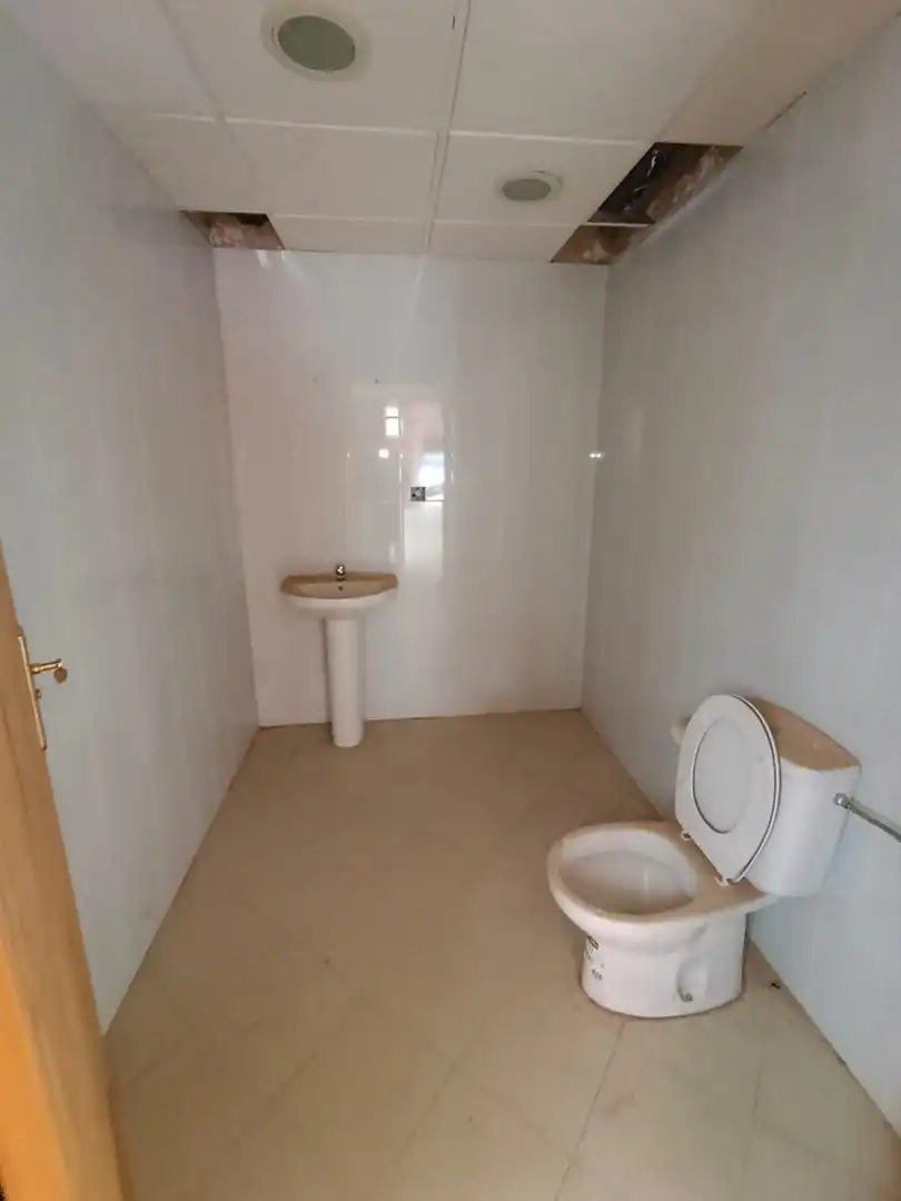Bathroom of Commercial properties for rent in Dalías