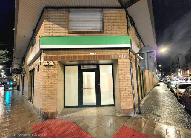 Local comercial en Alquiler en Calle de Sebastián Elcano en El Grao