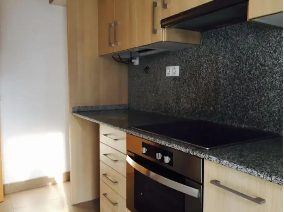 Cocina de Dúplex en venta en Rubí con Calefacción, Terraza y Horno