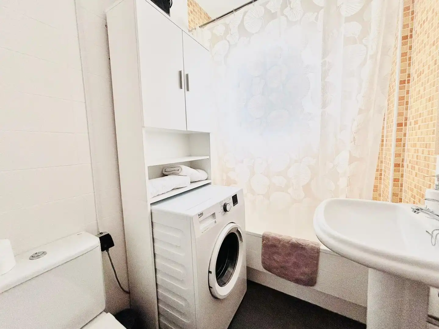 Bathroom of Flat for rent in Torrox  with Air Conditioner, Terrace and Furnished