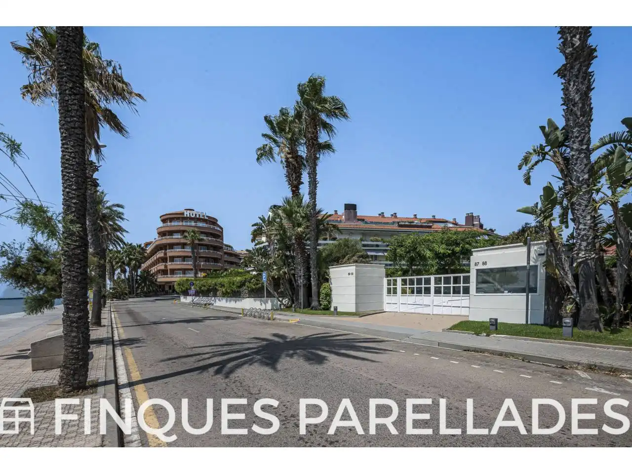 Exterior view of Flat for sale in Sitges  with Air Conditioner, Heating and Terrace