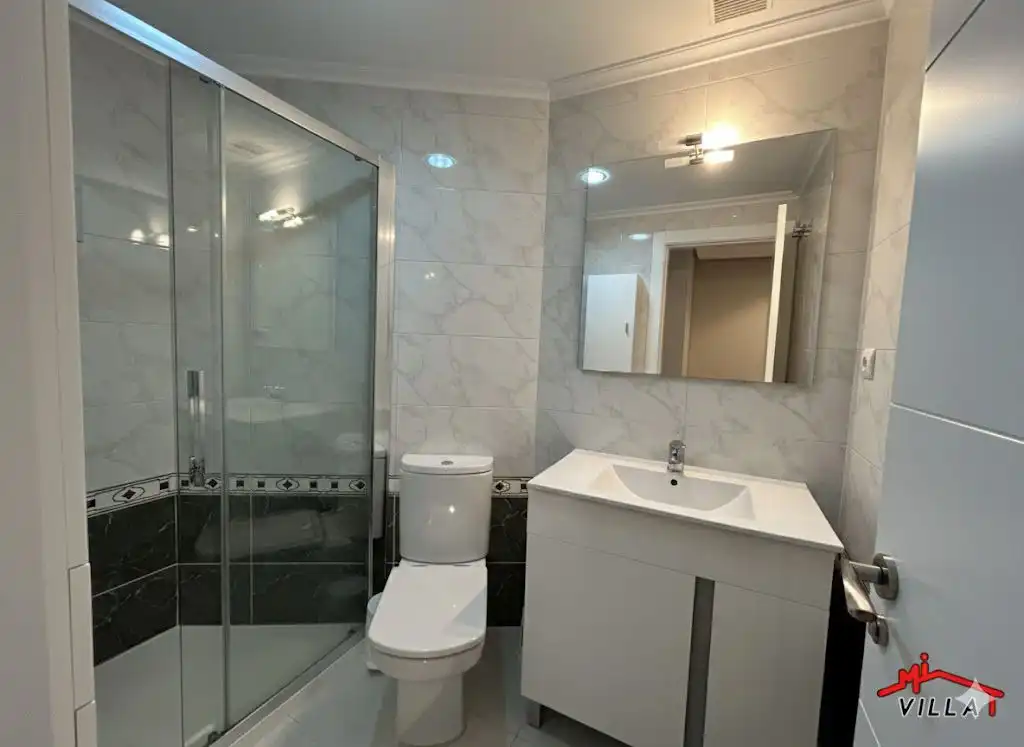 Baño de Piso en venta en Colindres con Calefacción, Amueblado y Balcón