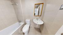 Bathroom of Flat for sale in Vélez-Málaga  with Air Conditioner and Terrace