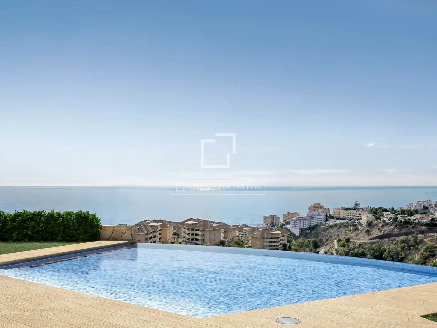 Piscina de Casa o chalet en venta en Benalmádena con Aire acondicionado, Calefacción y Jardín privado