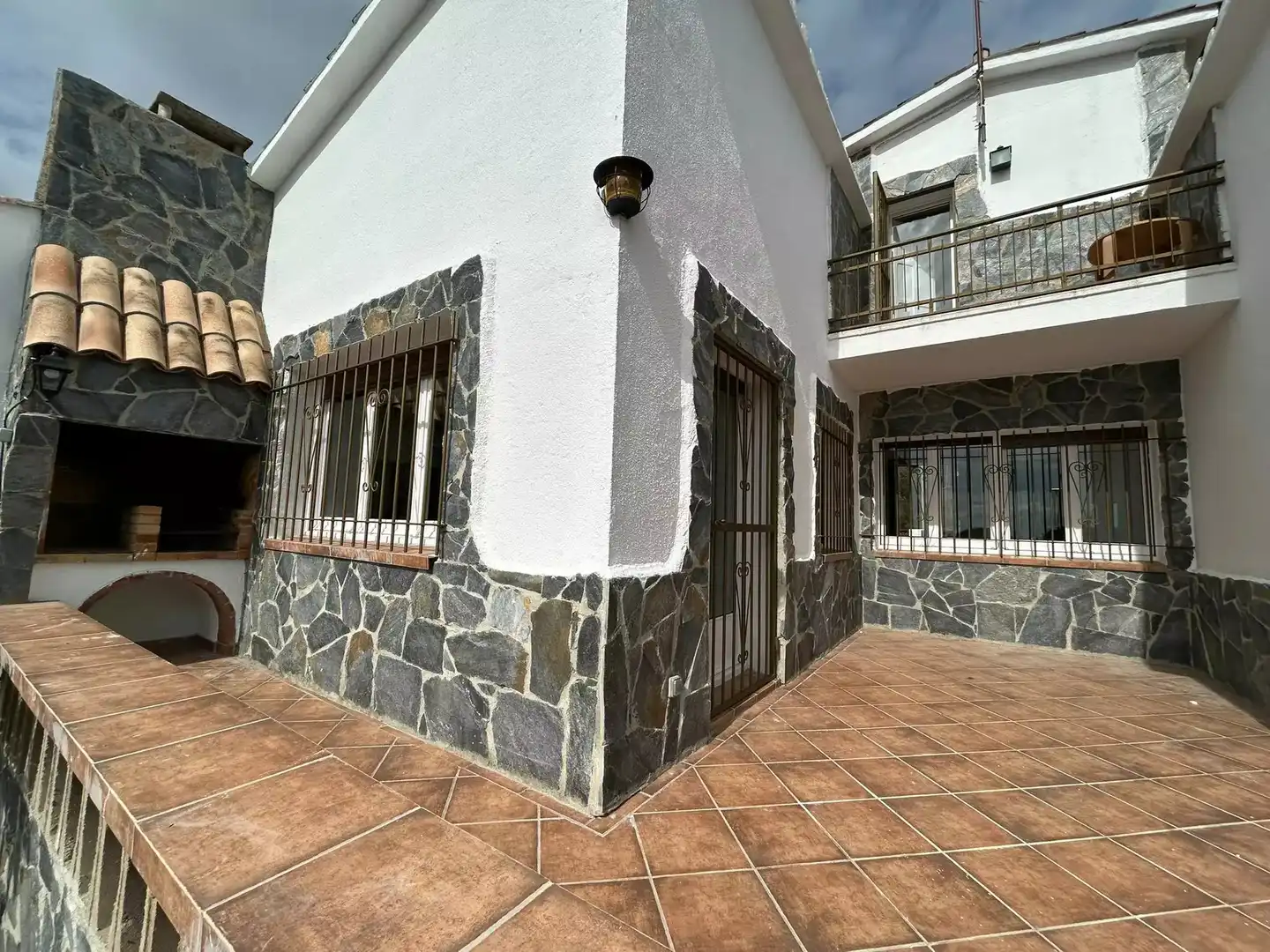 Vista exterior de Casa o xalet en venda en Roses amb Aire condicionat, Calefacció i Jardí privat