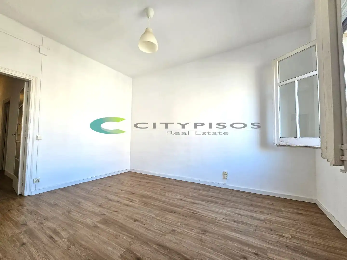 Flat for sale in Barcelona  with Heating, Parquet flooring and Oven