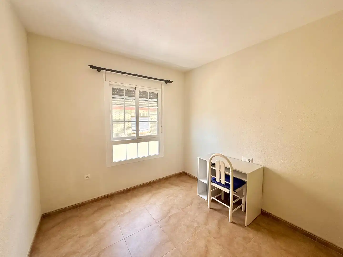 Habitación de Piso en venta en Roquetas de Mar con Balcón