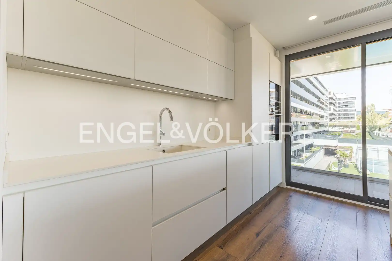 Cocina de Piso de alquiler en Sant Just Desvern con Calefacción