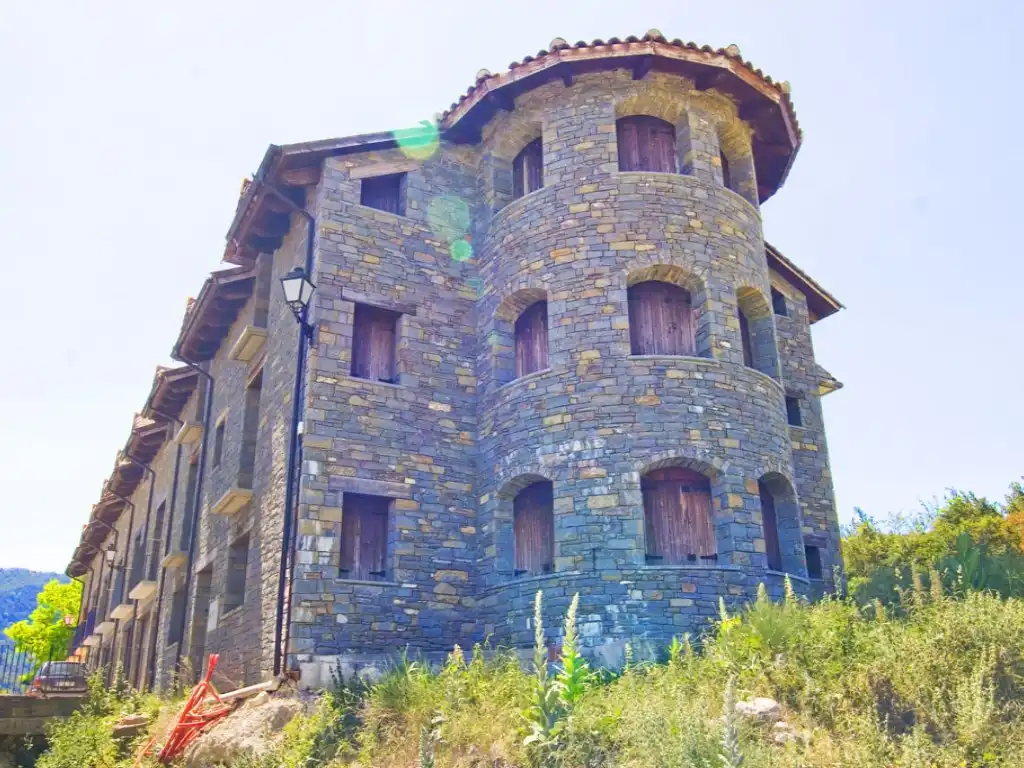 Exterior view of Houses for sale in Valle de Lierp