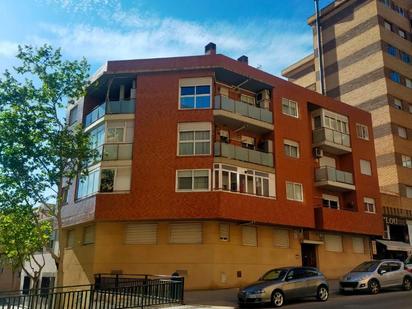 Exterior view of Attic for sale in  Zaragoza Capital  with Terrace and Storage room