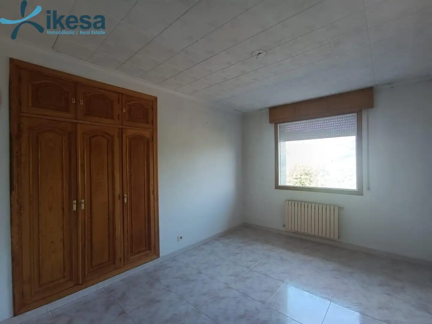 Dormitori de Casa o xalet en venda en Entrimo amb Jardí privat